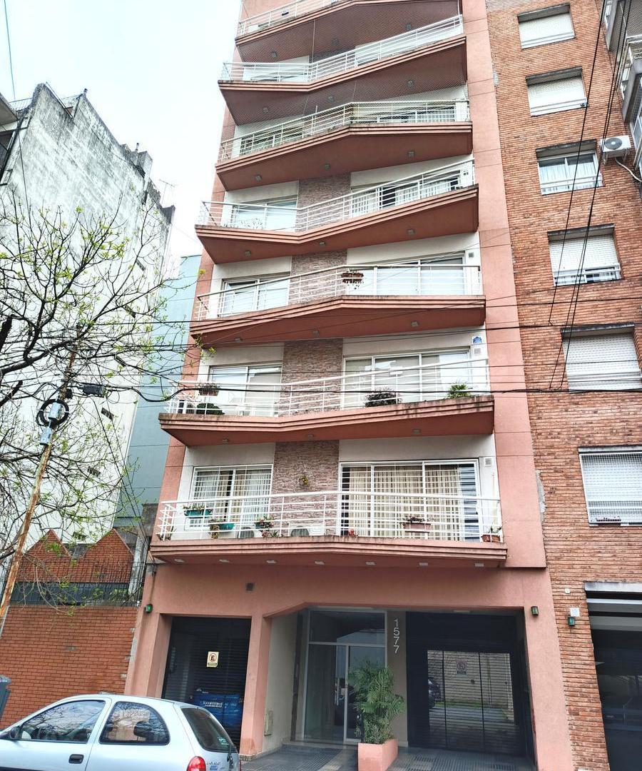 Foto de Venta departamento 2 ambientes c/balcon terraza y cochera, imagen 1
