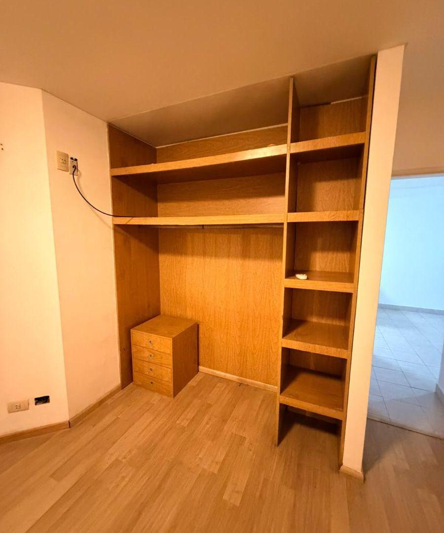 Foto de VENTA EN RAMOS MEJÍA – 2 AMBIENTES CON BALCÓN, PARRILLA Y COCHERA, imagen 2