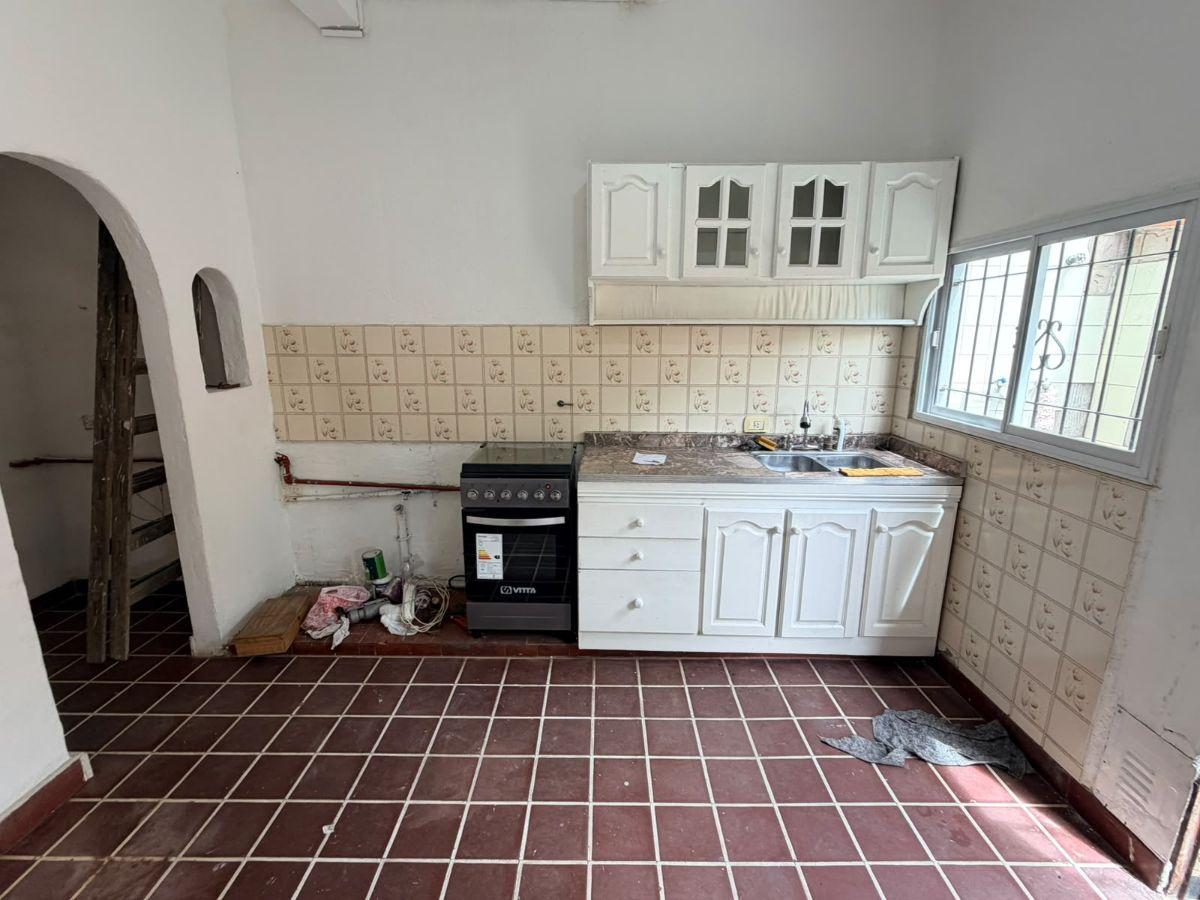 Foto de PH TIPO CASA AL FONDO 2 AMBIENTES CON PATIO - EN ALQUILER EN EL PALOMAR, imagen 3