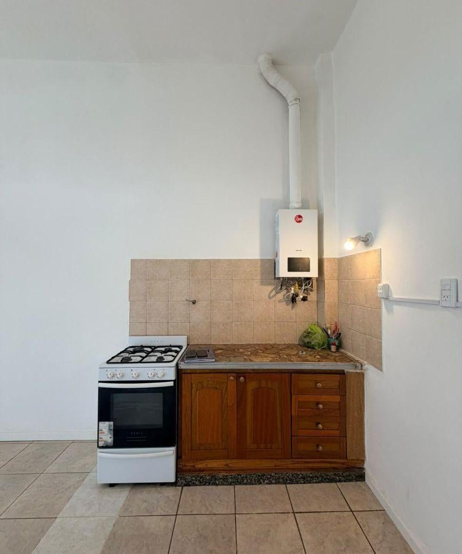 Foto de DEPARTAMENTO 2 AMBIENTES - EN ALQUILER. Exceleste ubicacion, imagen 3