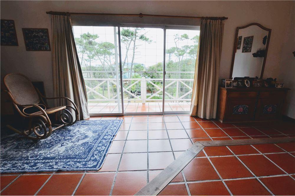 Venta Importante Casa en Carilo 5