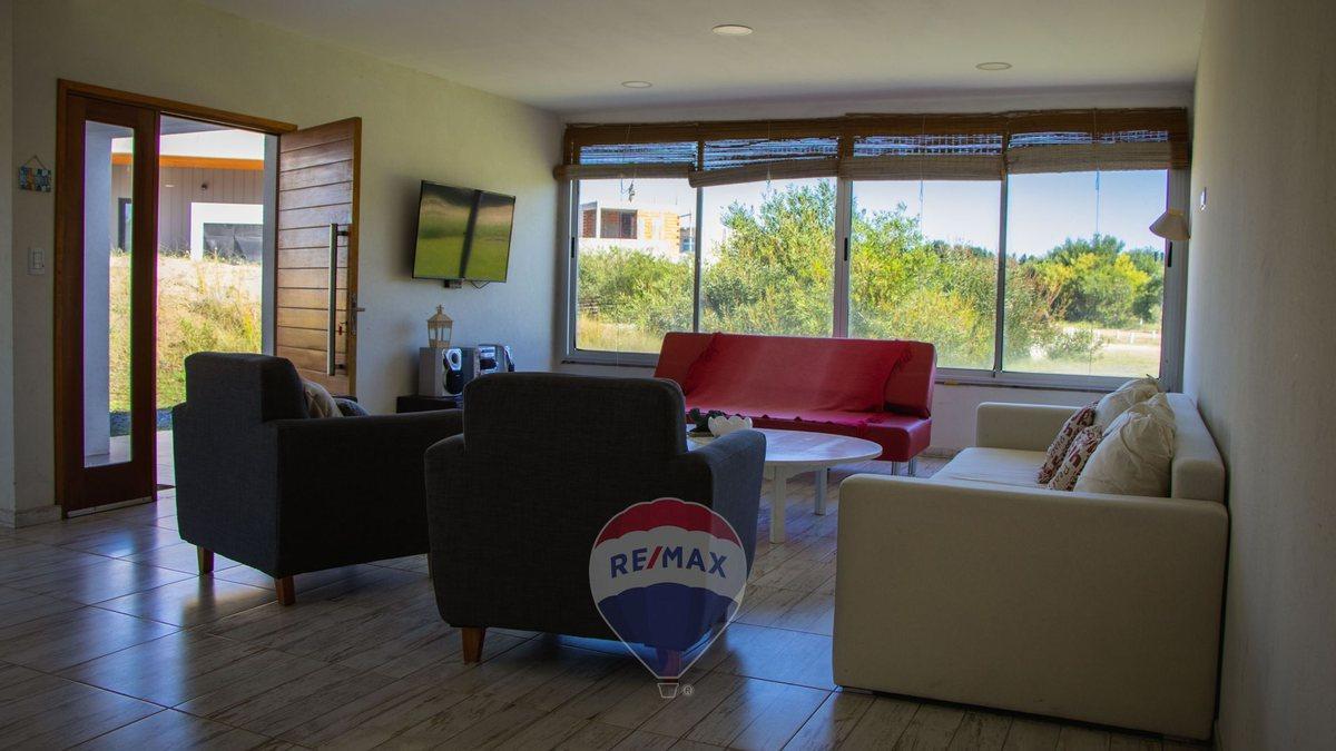 Venta Casa Costa Esmeralda con Piscina 3