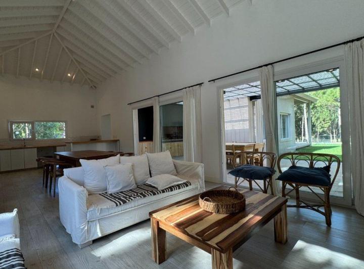 Casa 5 ambientes - Costa Esmeralda 2