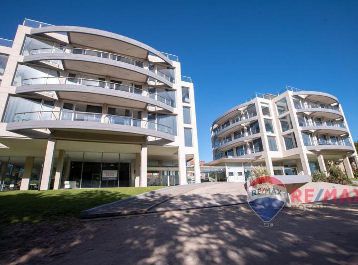 VENTA DEPARTAMENTO  CARILO a 50 mts DEL MAR 2