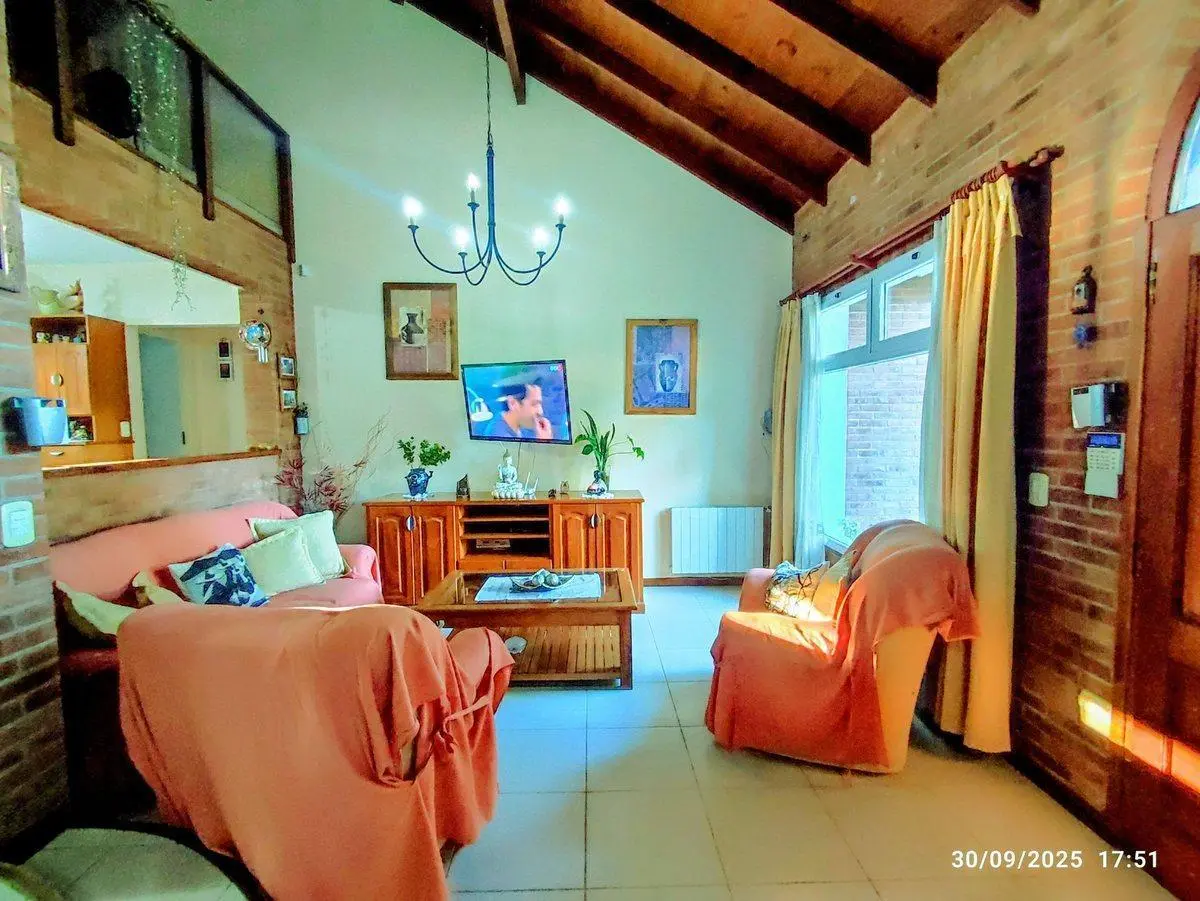 Venta Casa 5 ambientes Pinamar con garaje quincho 5