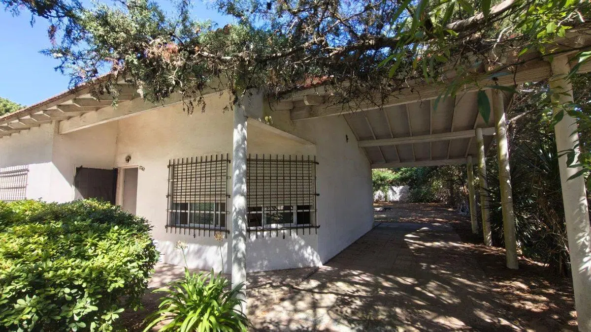 VENTA CASA 3AMB CON JARDIN Y COCHERA MAR DEL TUYU 3