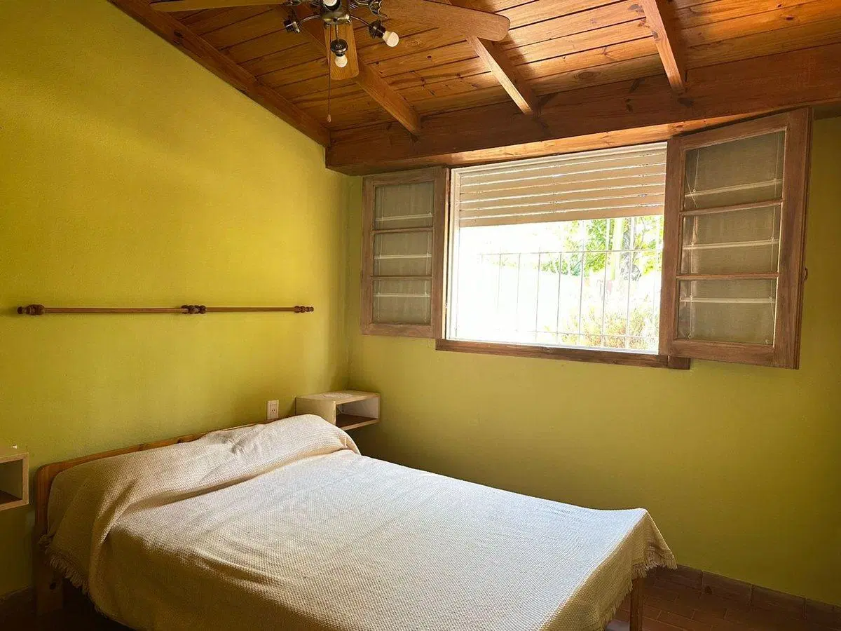 CASA EN LOTE PROPIO VENTA MAR DEL TUYU 3