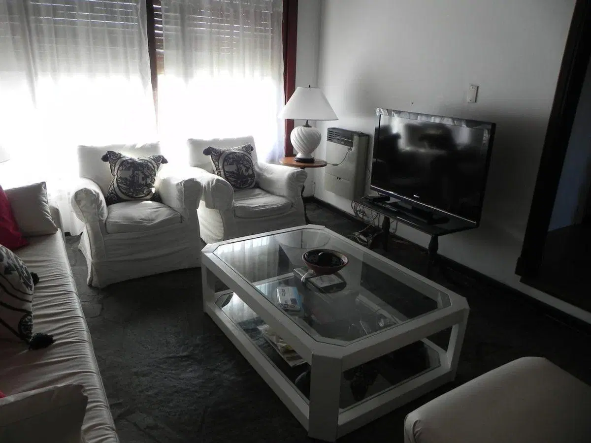 Venta Chalet PH 4 ambientes Pinamar a 70mt del MAR 3