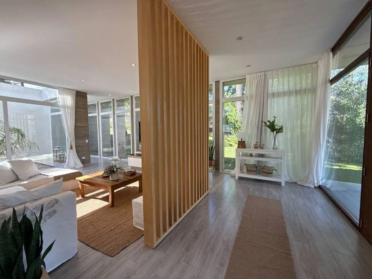 Casa en Venta en PINAMAR Barrio Álamos 5 ambientes 3