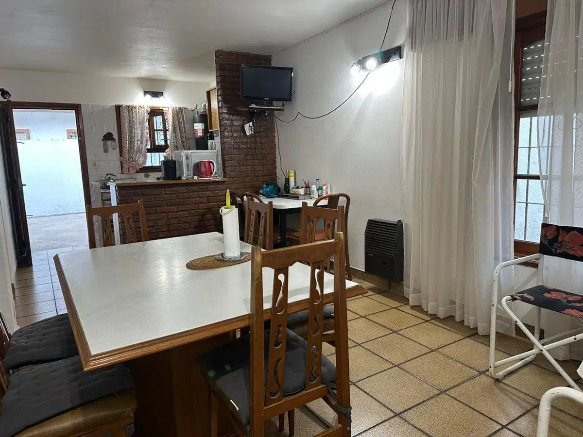 CASA 5 AMBIENTES VENTA LA LUCILA 5