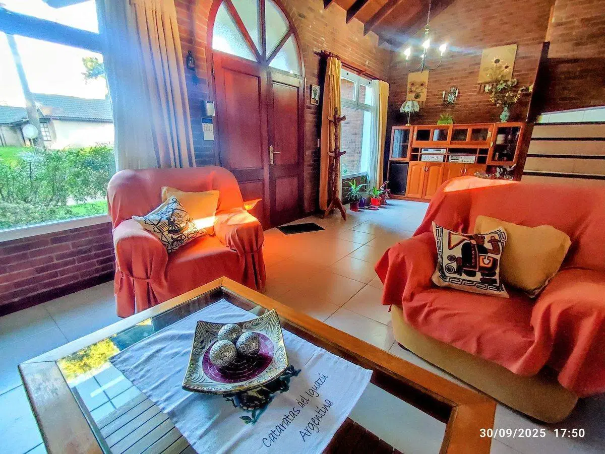 Venta Casa 5 ambientes Pinamar con garaje quincho 4