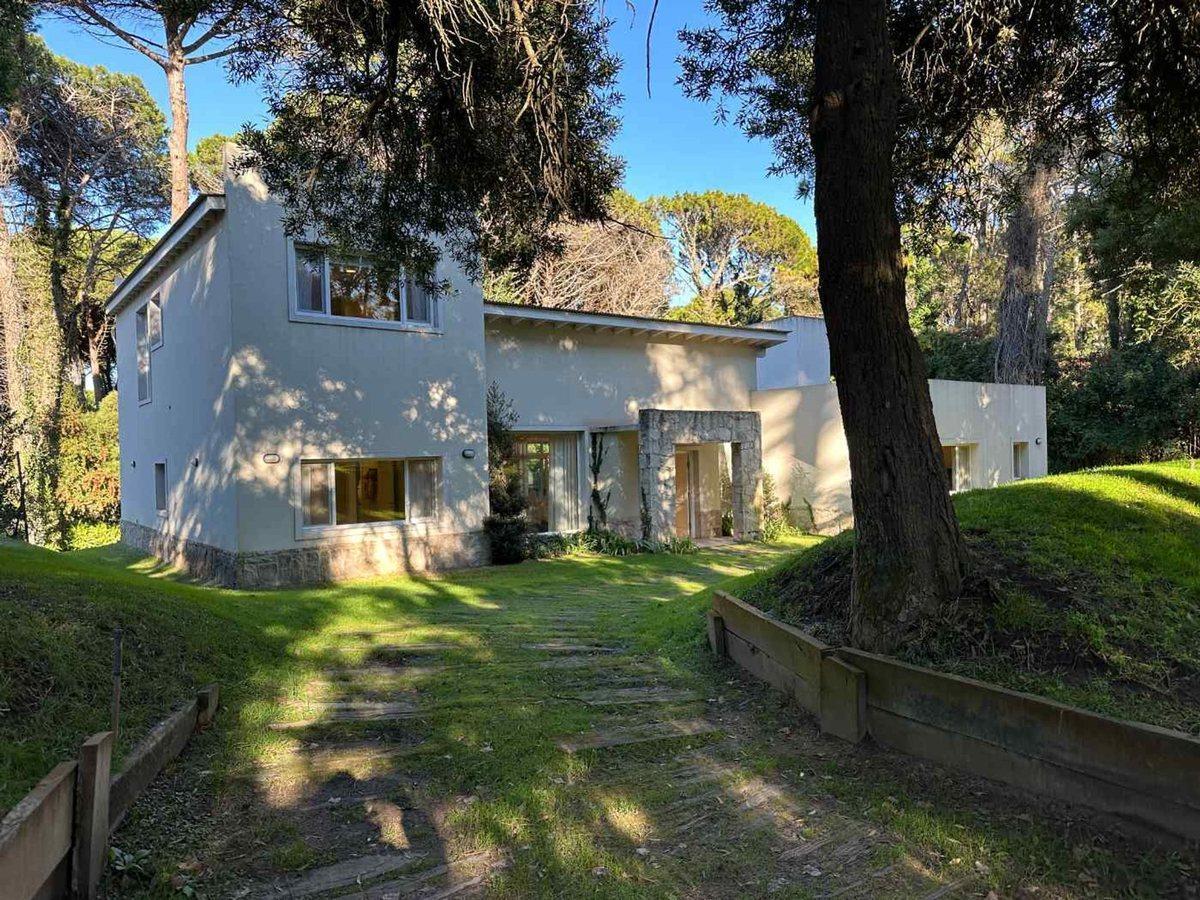 Casa Venta Cariló 7 Ambientes Con Piscina
