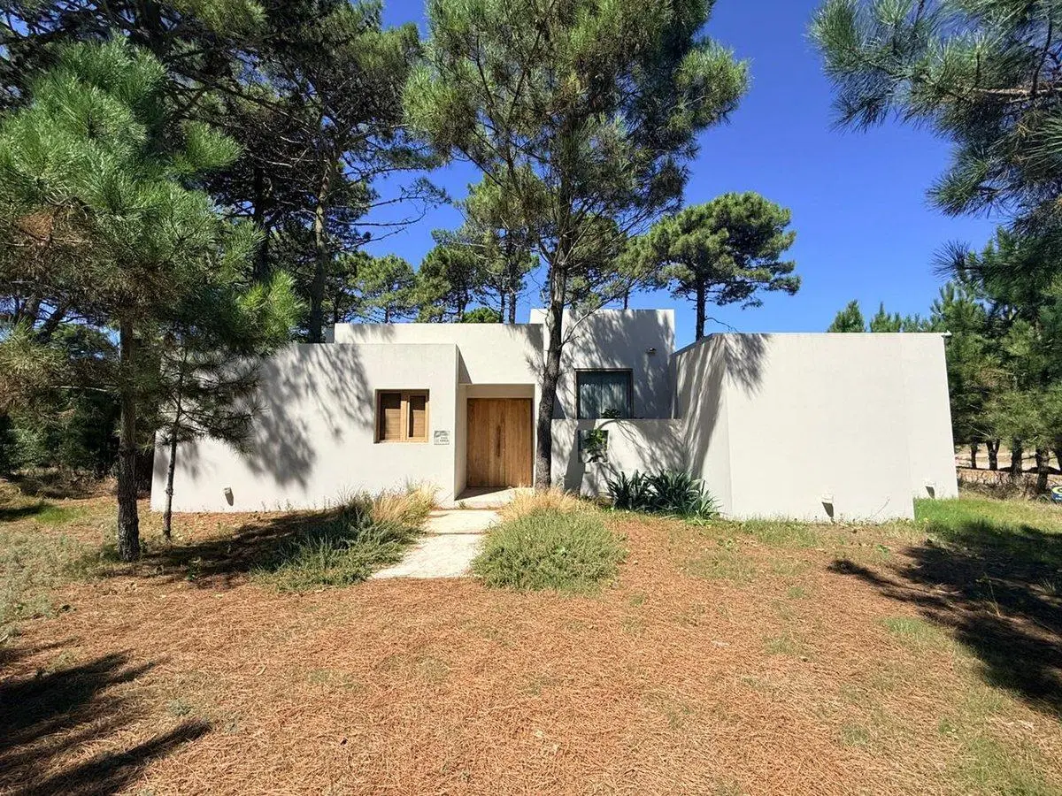 CASA EN VENTA PINAMAR PLAYERA GAS NATURAL 4 AMB 5