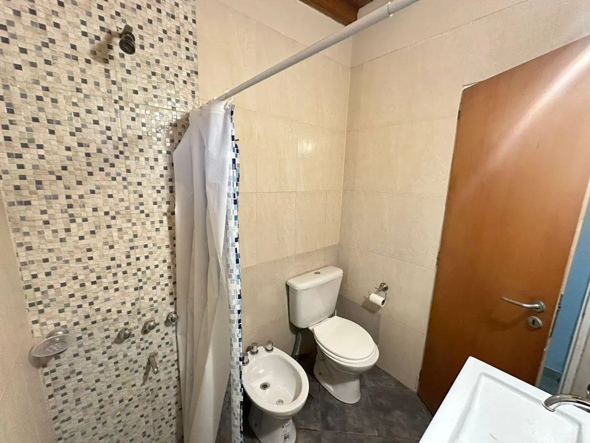 CASA PH CON PATIO VENTA LA LUCILA 2