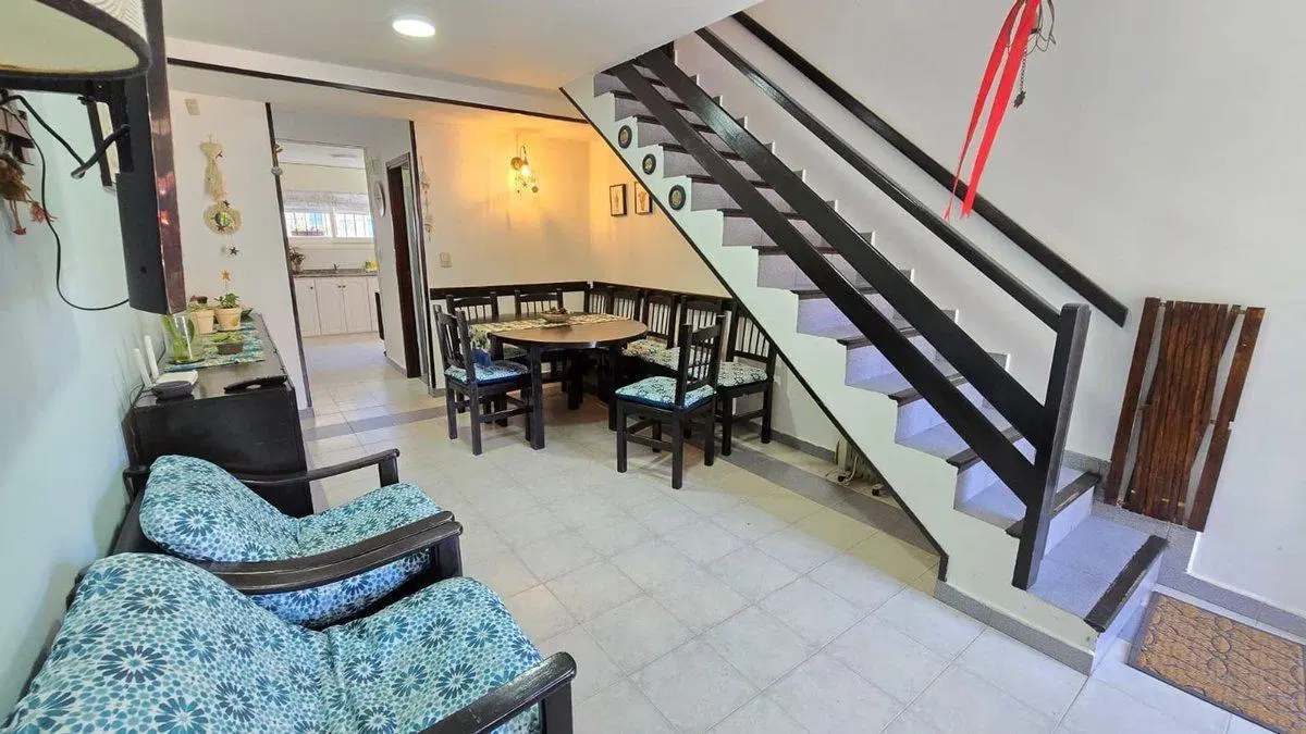 CASA VENTA EN LA LUCILA CON GARAGE 2