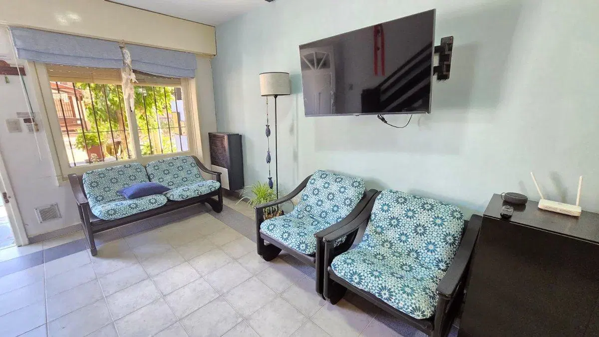CASA VENTA EN LA LUCILA CON GARAGE 5