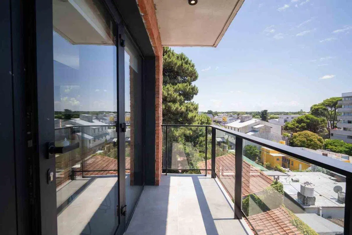 Departamento dos ambientes con terraza en Pinamar 2
