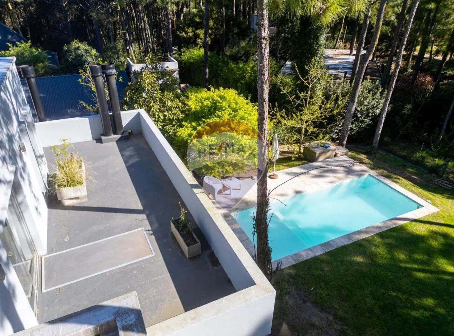Vendo Casa en Pinamar 4 ambientes con pileta 2