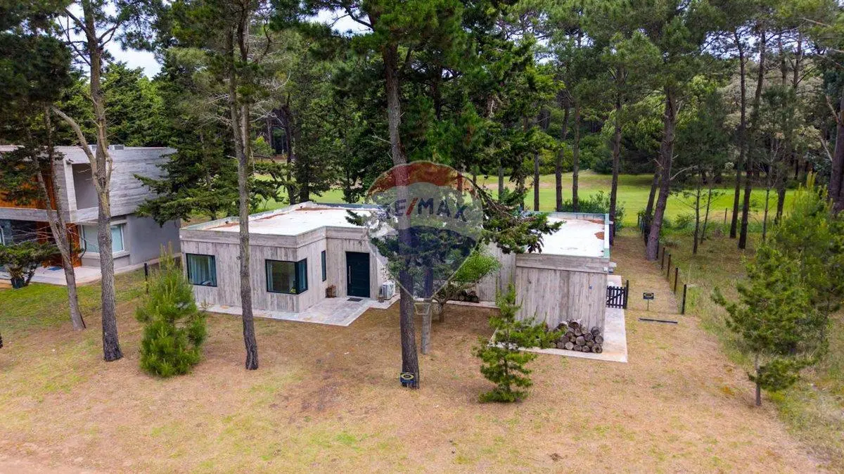 Venta casa Pinamar Isla de golf 5