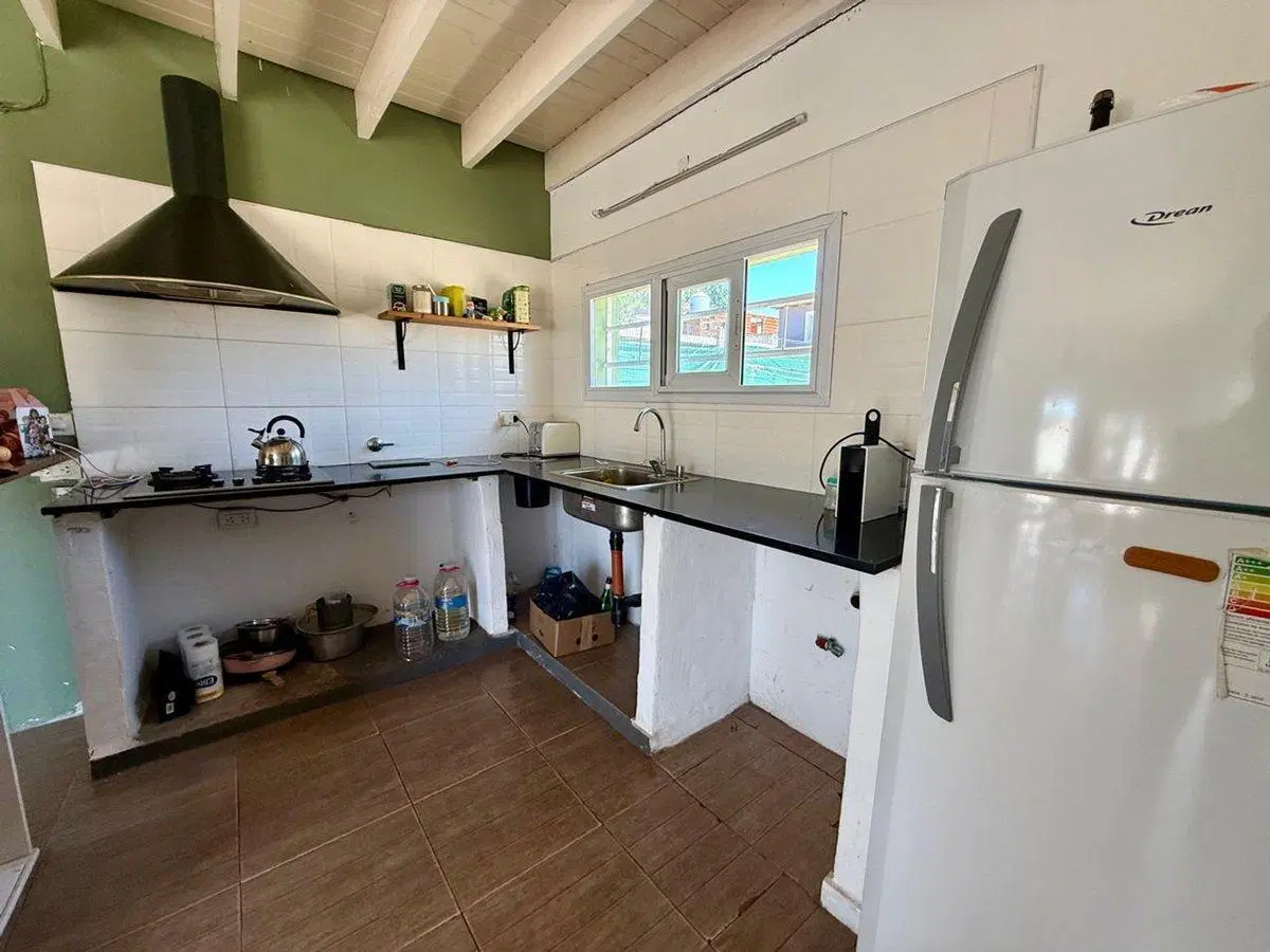CASA EN VENTA EN VILLA GESELL, GAS NATURAL 3