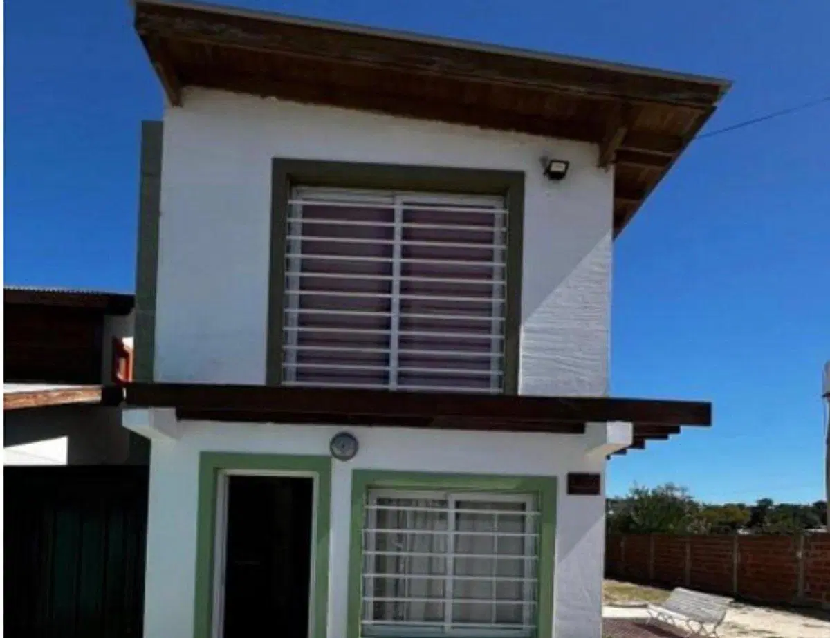 CASA EN VENTA EN VILLA GESELL, GAS NATURAL 4