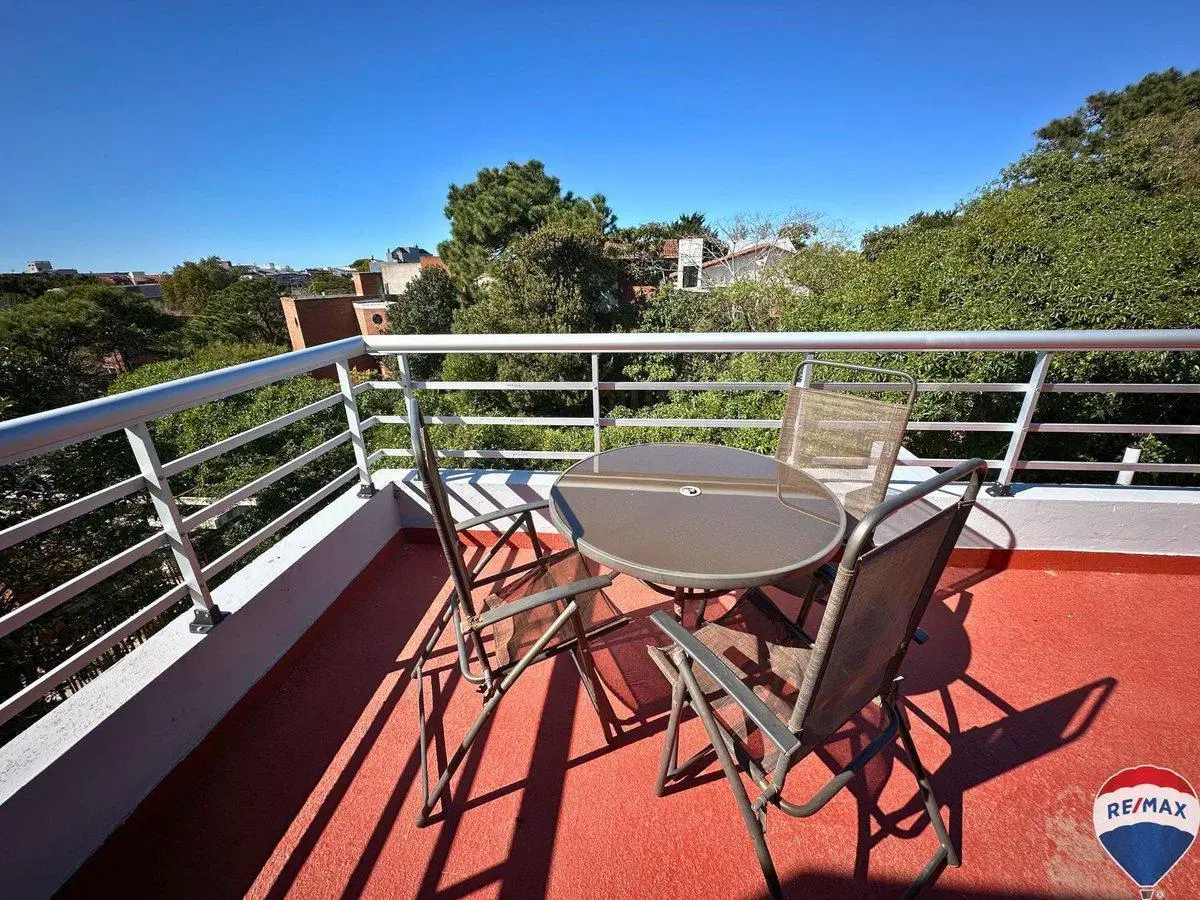 Venta departamento 3 ambientes Ostende 2