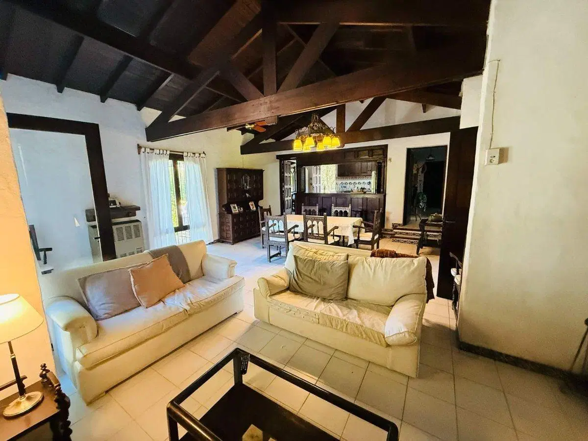 Chalet en venta Pinamar B5 4 ambientes cochera 3