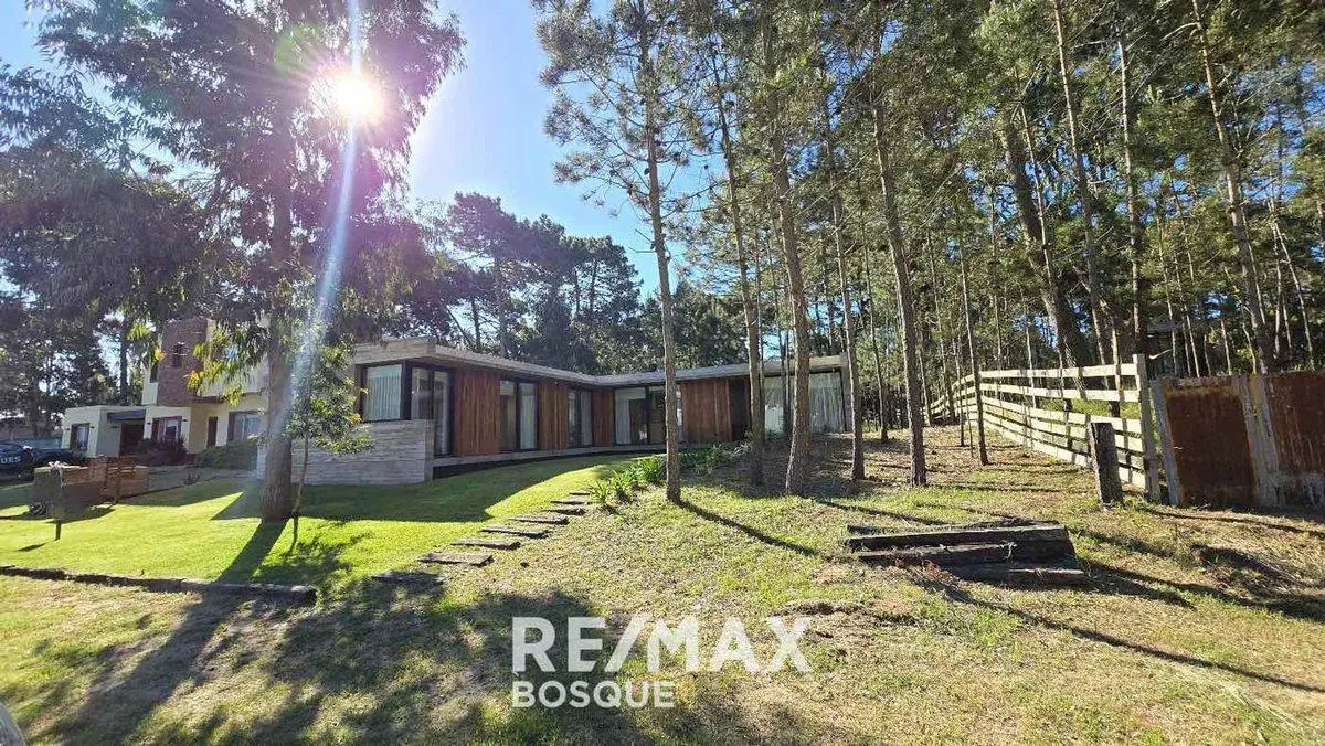 Casa venta ÁLAMOS Pinamar estilo moderno 2