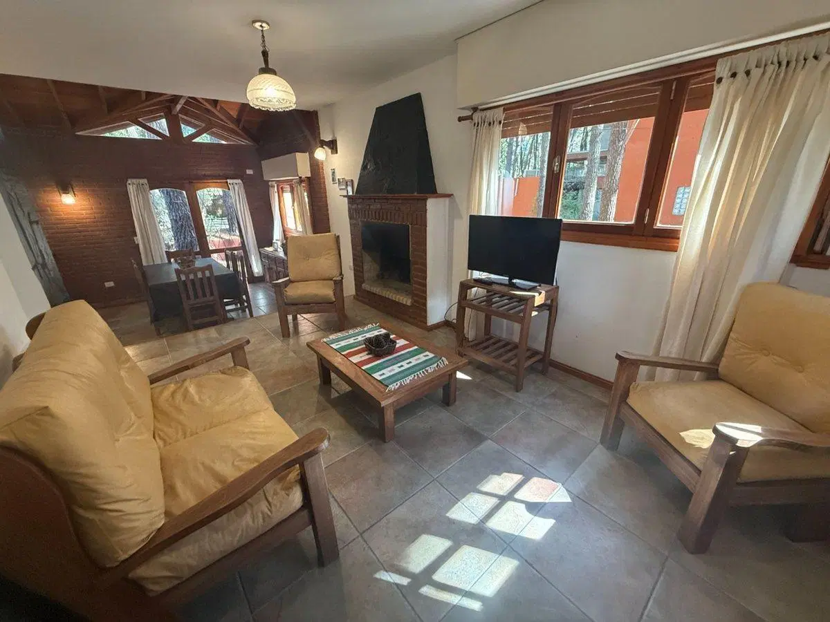Venta casa Mar Azul 4 ambientes cerca del  mar 2