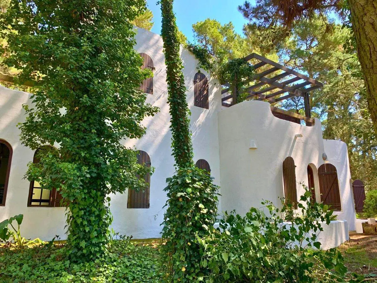 CASA EN VENTA 6 AMB EN MAR DE LAS PAMPAS 3