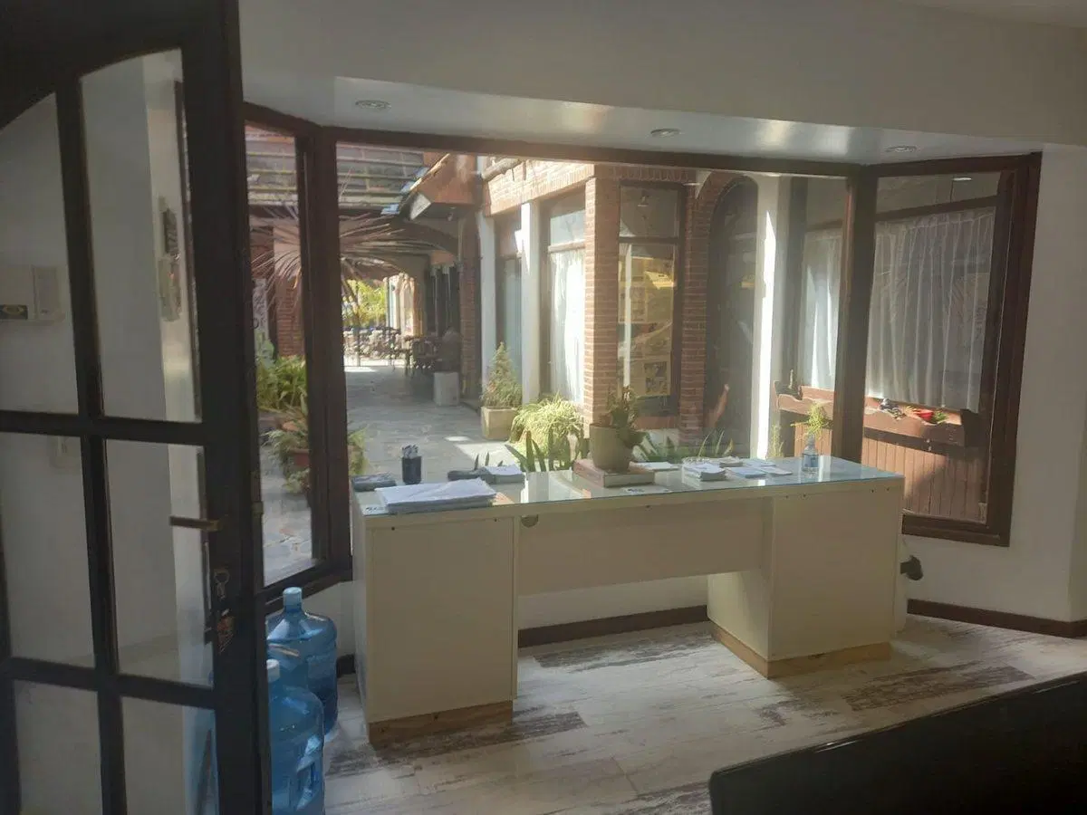 Venta local comercial  Pinamar centro 2
