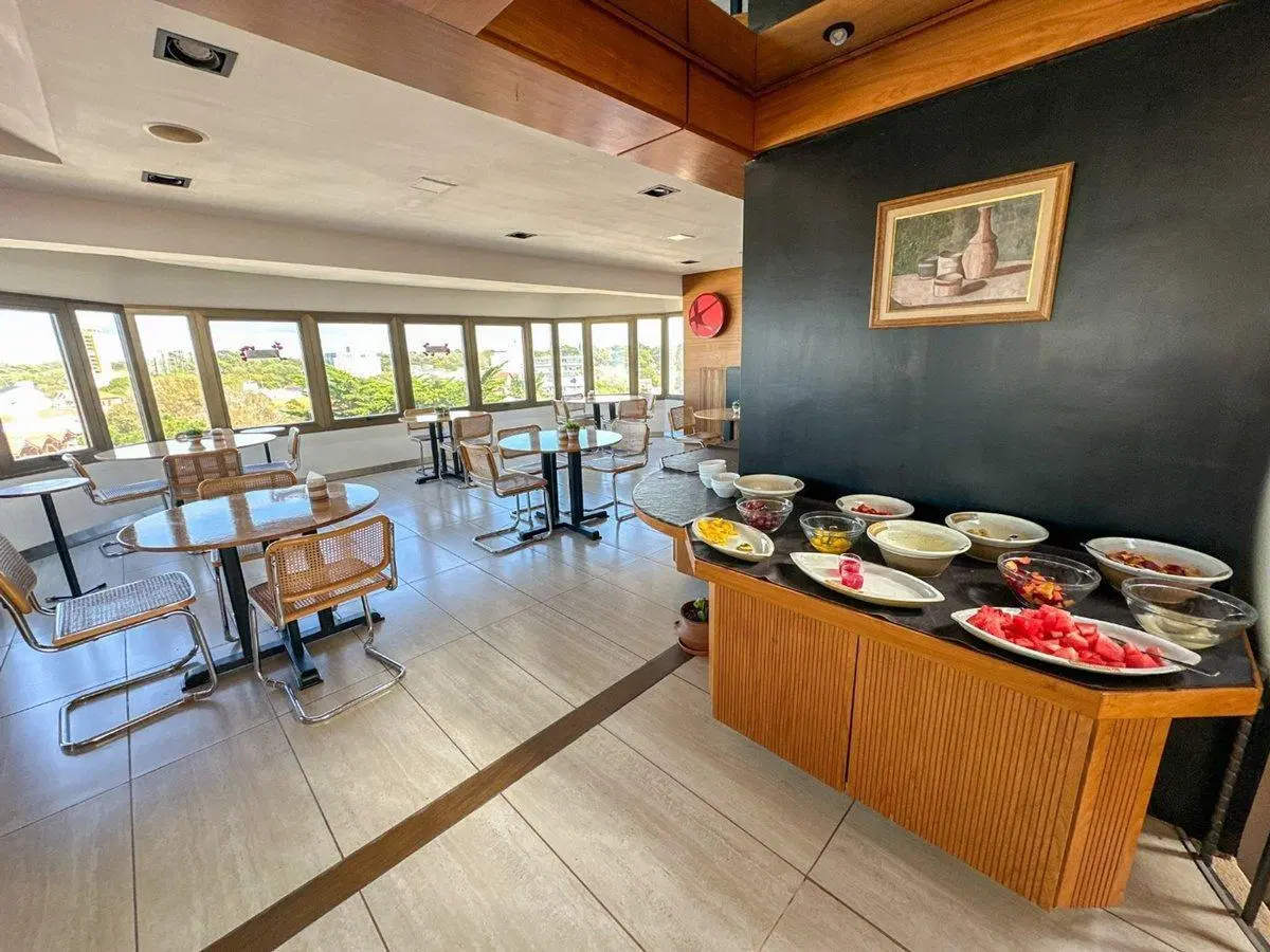 Venta Hotel centro de Villa Gesell 100 mts mar 5