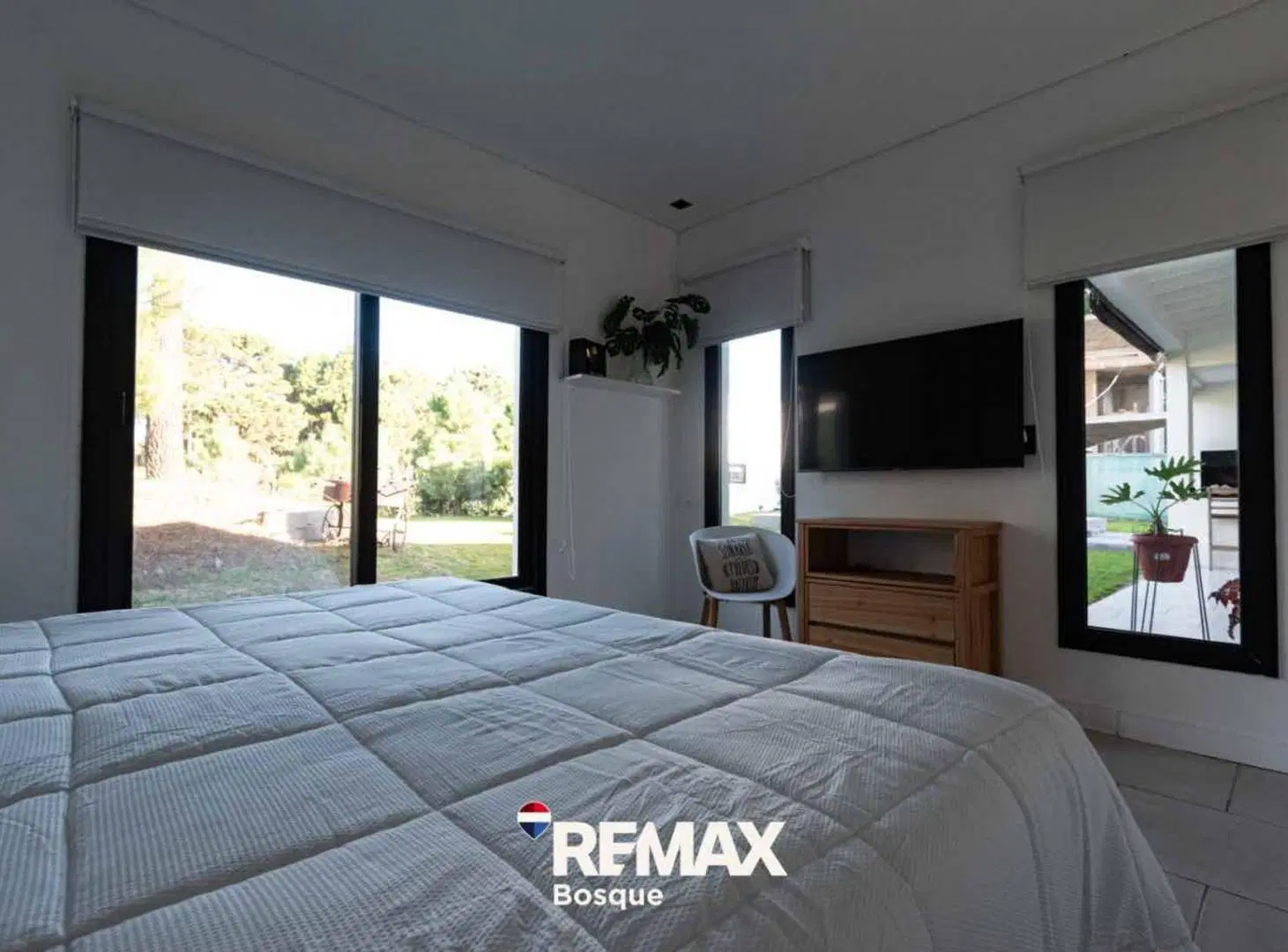 VENTA CASA EN PINAMAR BARRIO ALAMOS 4