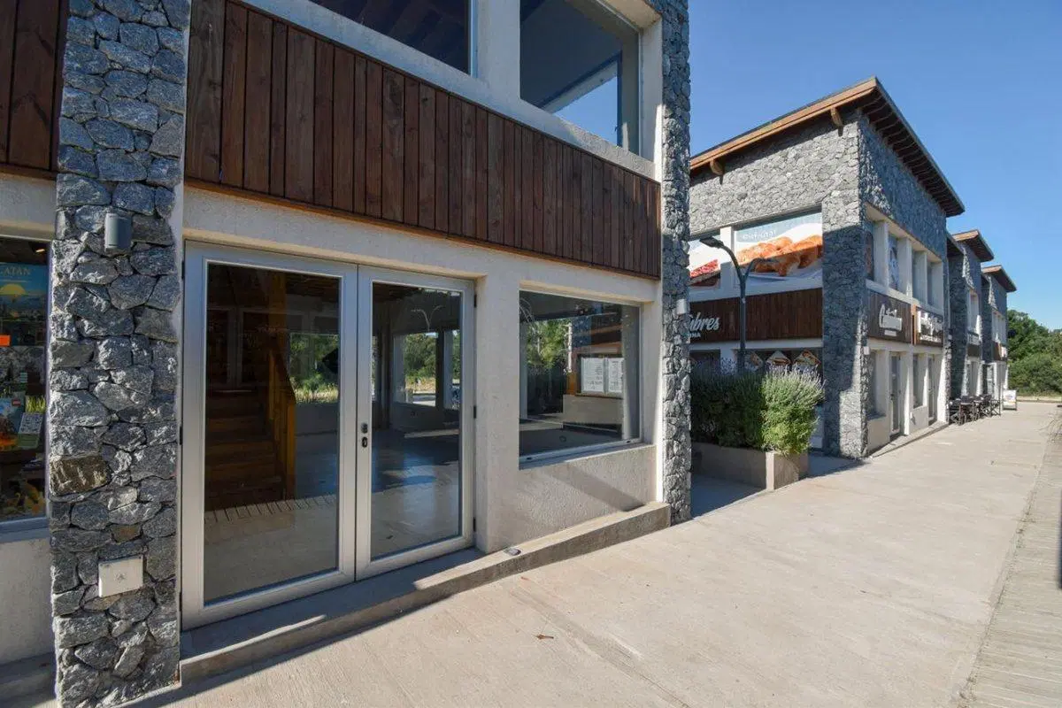 VENTA LOCAL COSTA ESMERALDA 2