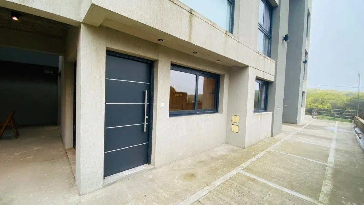 Venta departamento dos ambientes frente al mar 4