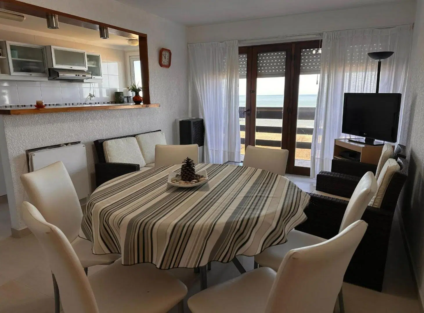 VENTA DEPARTAMENTO 3 AMBIENTES PINAMAR FRENTE MAR 3