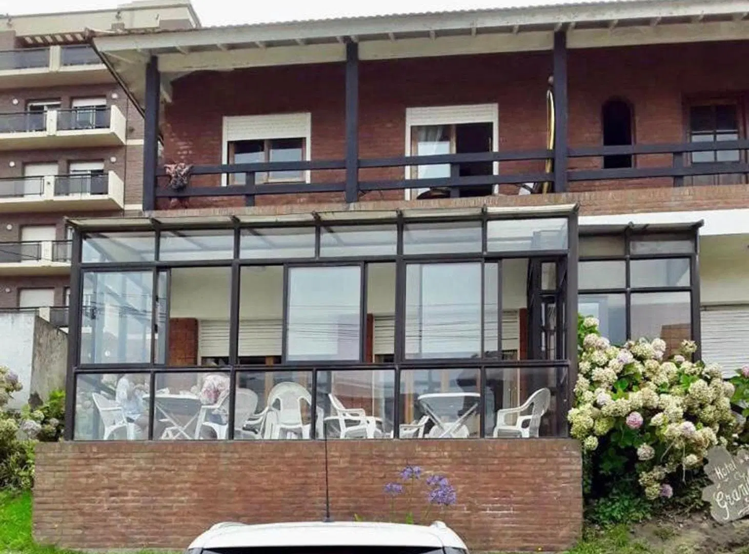 Hotel en Venta Villa Gesell 1 cuadra del mar 3