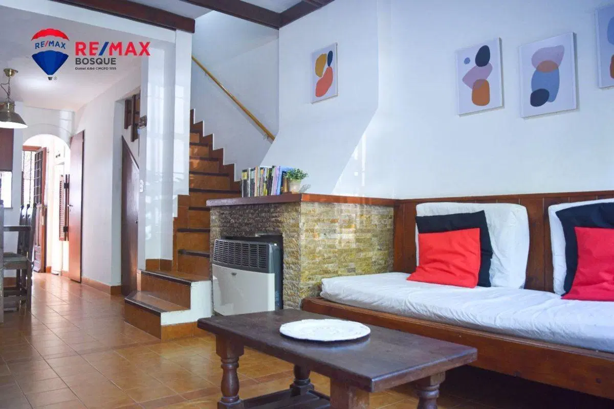 Venta de TRIPLEX  en Pinamar a una cuadra del mar 5