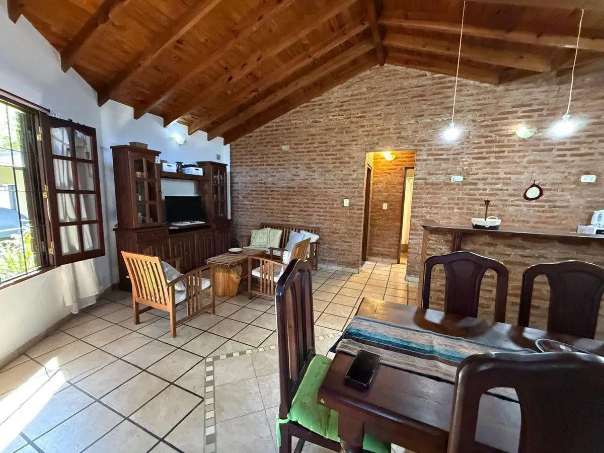 VENTA CASA 3 AMBIENTES A 200 METROS DEL MAR 4