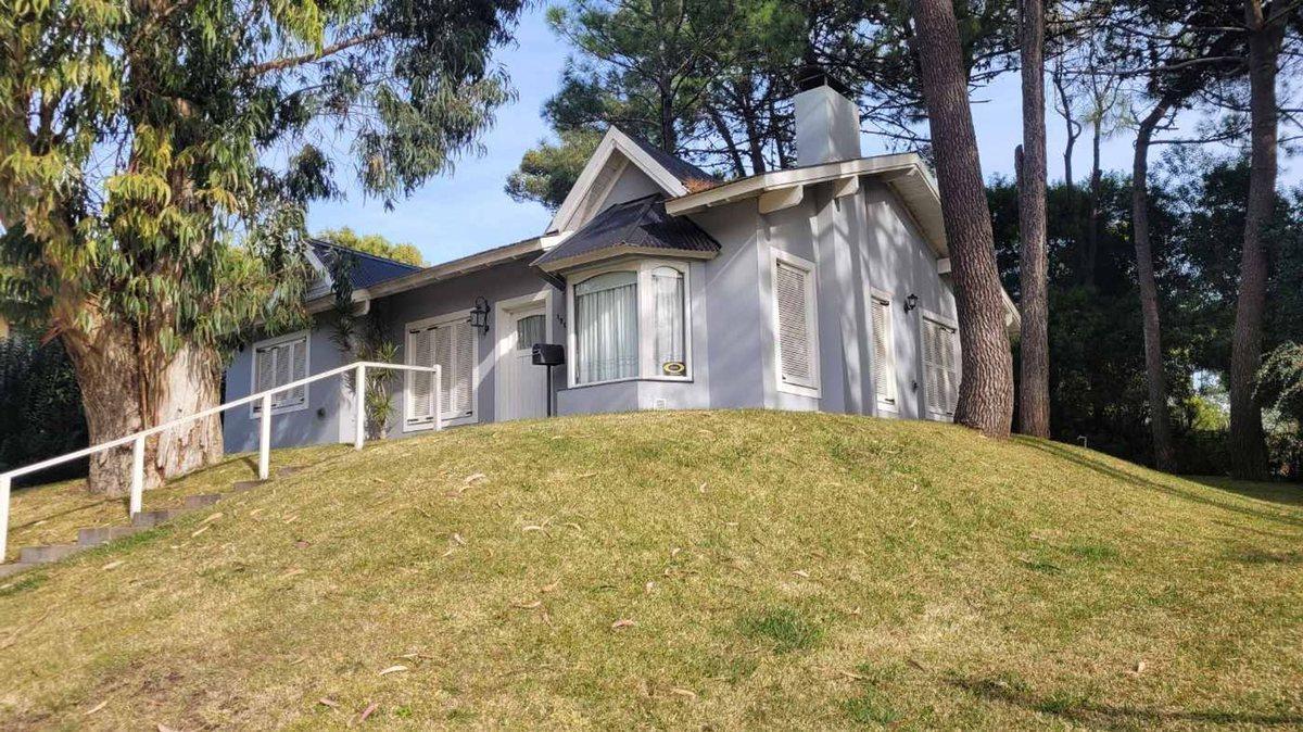 CASA ALQUILER ANUAL EN PINAMAR DE 3 AMBIENTES