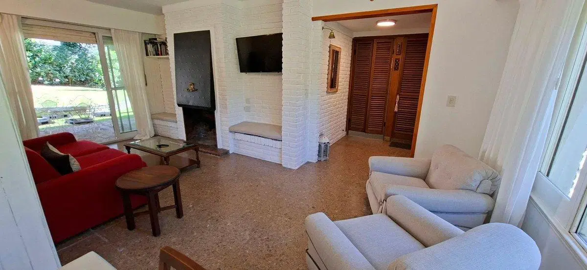 Casa a la venta en Pinamar zona iglesia 4