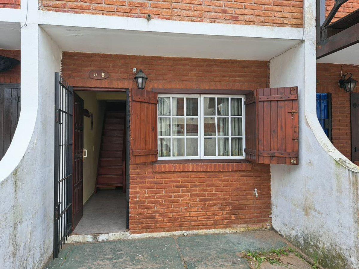 VENTA DE TRIPLEX EN MAR DEL TUYU