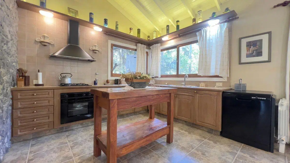 CASA VENTA 6 AMBIENTES CARILO 3