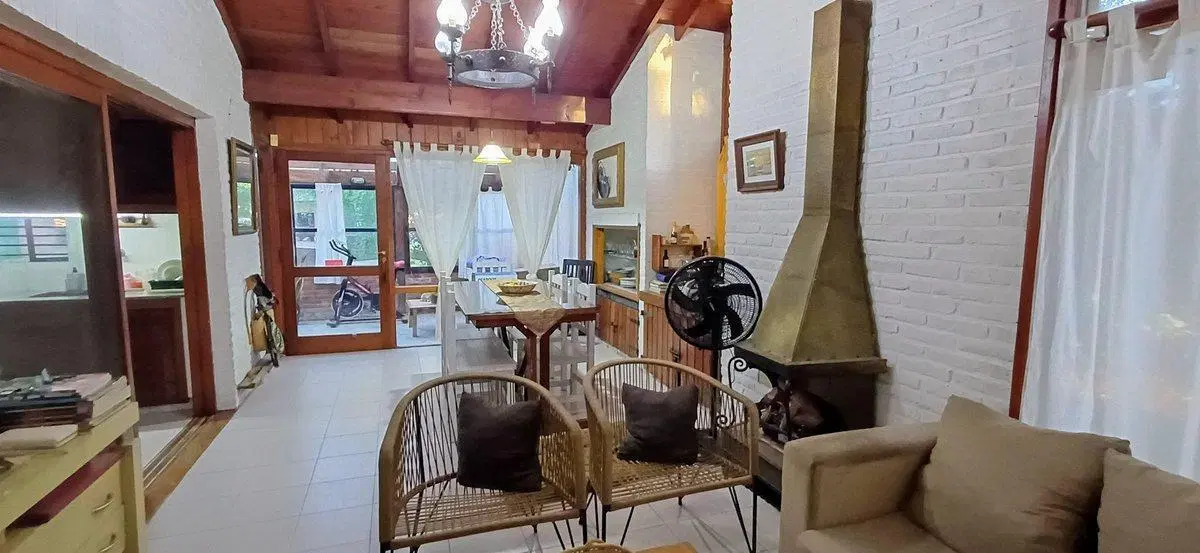 CHALET  VENTA PINAMAR ZONA B5 4 AMBIENTES COCHERA 2