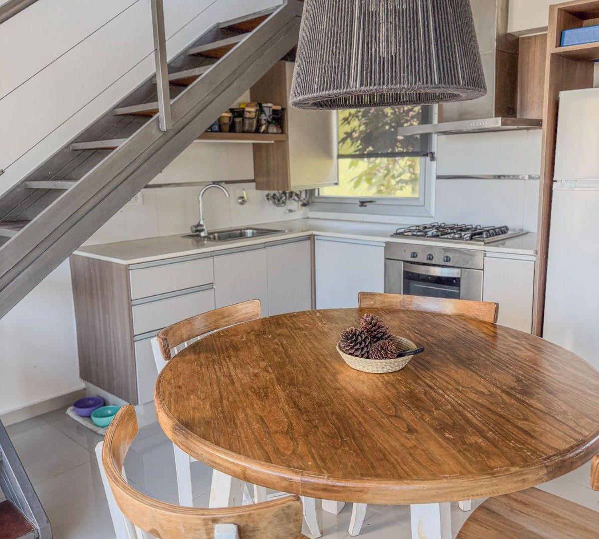 VENTA DE DEPARTAMENTO EN PINAMAR. COCHERA CUBIERTA