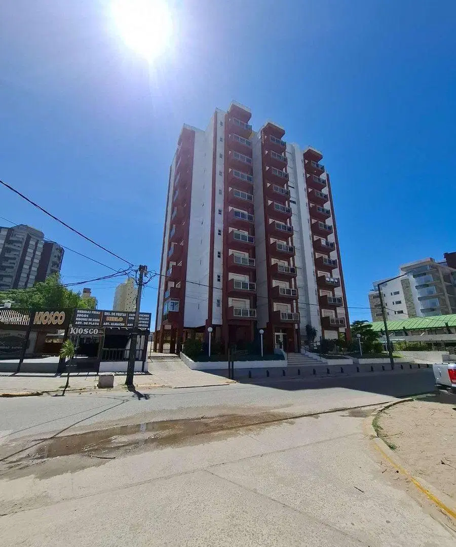 Venta departamento Villa Gesell 100mtrs del mar 3
