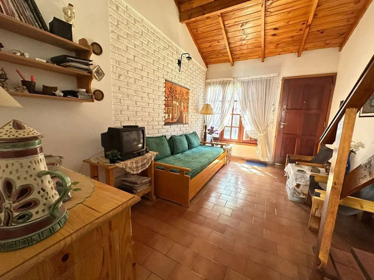 DÚPLEX TRES AMBIENTES C/COCHERA VENTA SAN BERNARDO 5