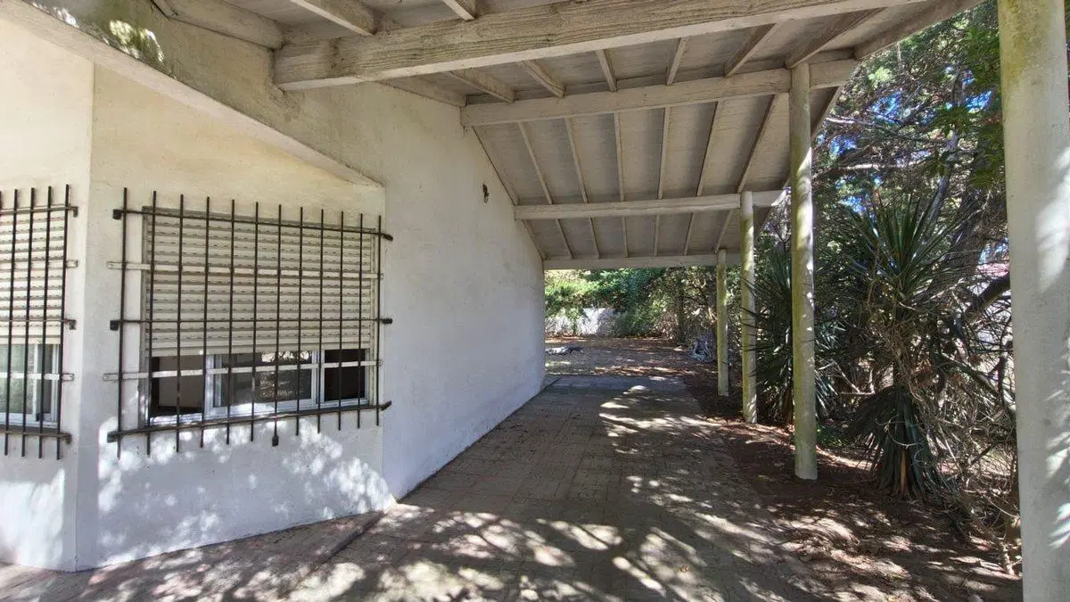 VENTA CASA 3AMB CON JARDIN Y COCHERA MAR DEL TUYU 2
