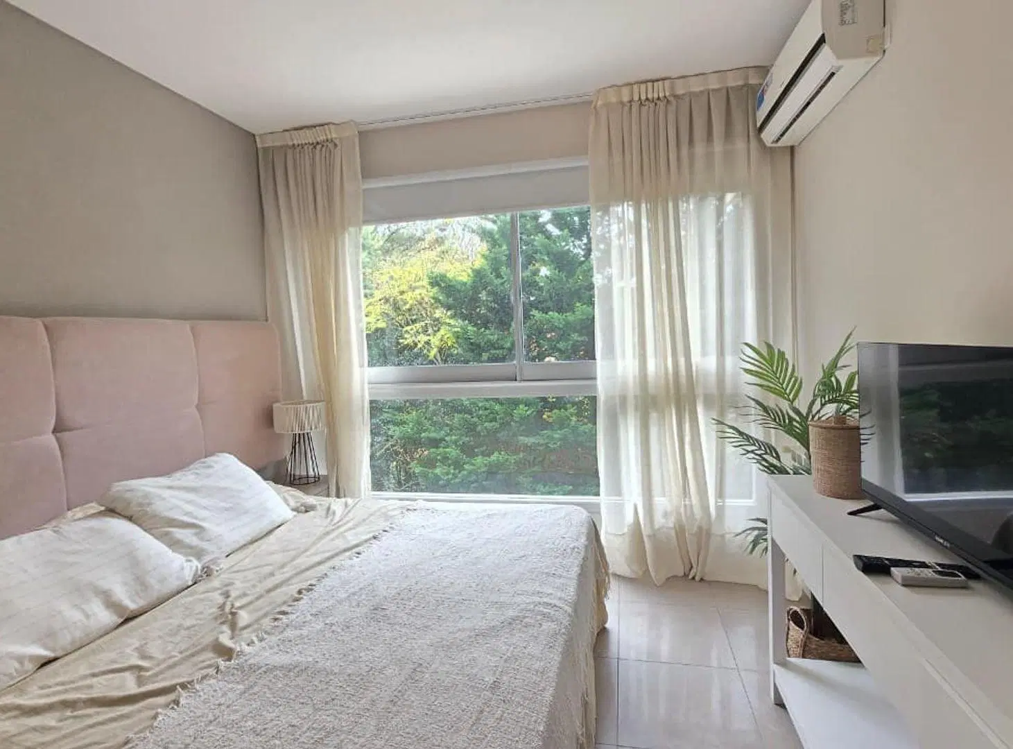 Venta departamento  Pinamar Permuta , Financia 3