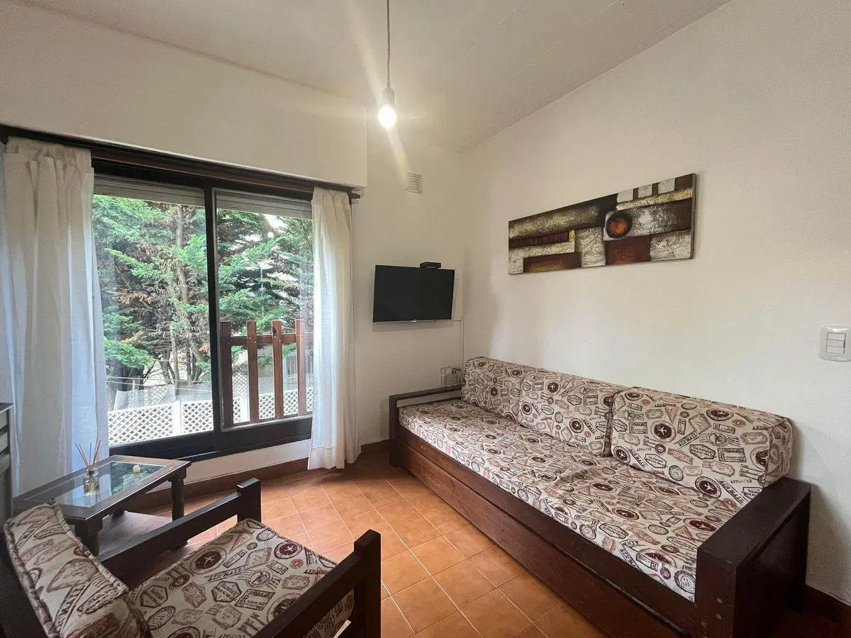 VENTA DE DEPARTAMENTO 2 AMBIENTES  PINAMAR CENTRO 4